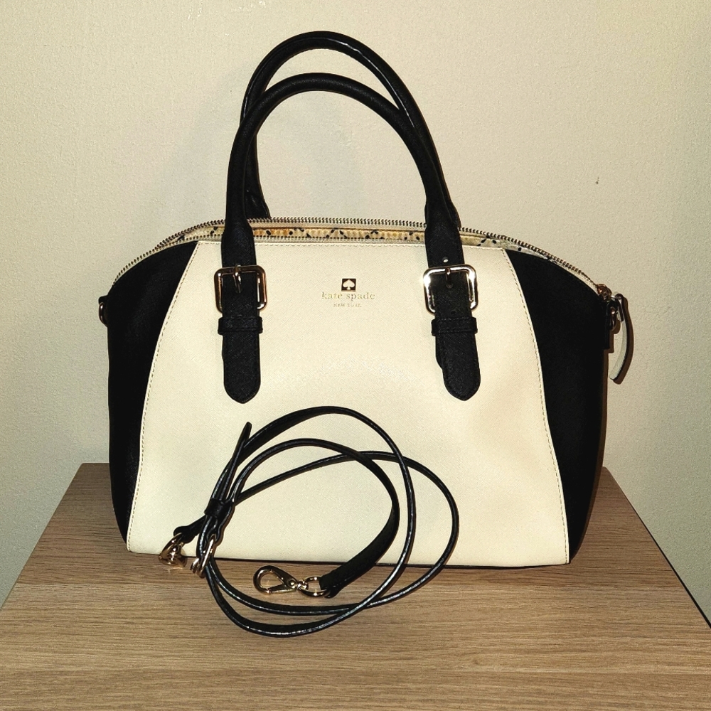 🤍🖤Kate Spade🖤🤍 handbag w/crossbody strap